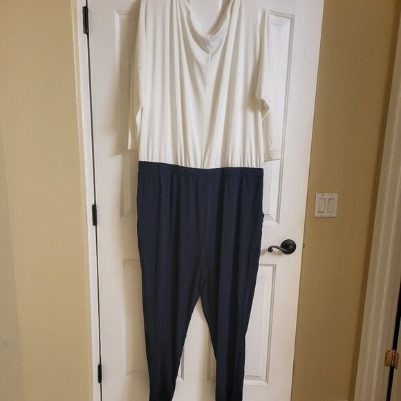 NWOT Brittany Humble Off-Shoulder Jumpsuit White & Navy Size 3X - Picture 2 of 13